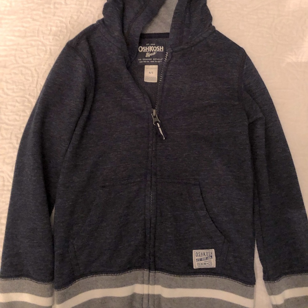Oshkosh zip-up hooded sweatshirt- size 4/5
